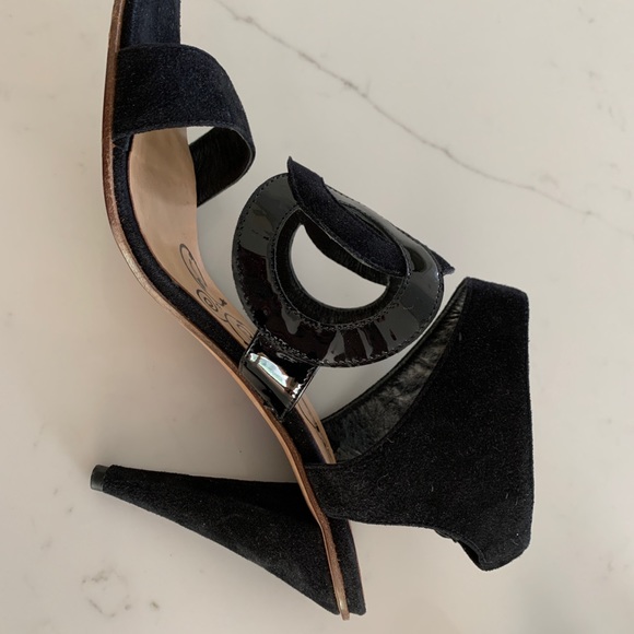 Vintage Tibi Heels - Picture 4 of 11